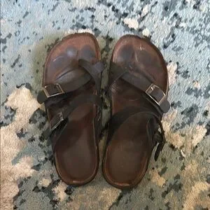 Black Sandals with Adjustable Straps and Comfortable Footbed